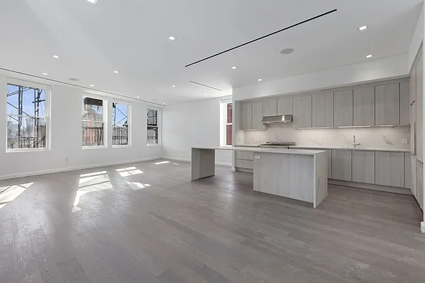 Rented by Citi Habitats | media 17