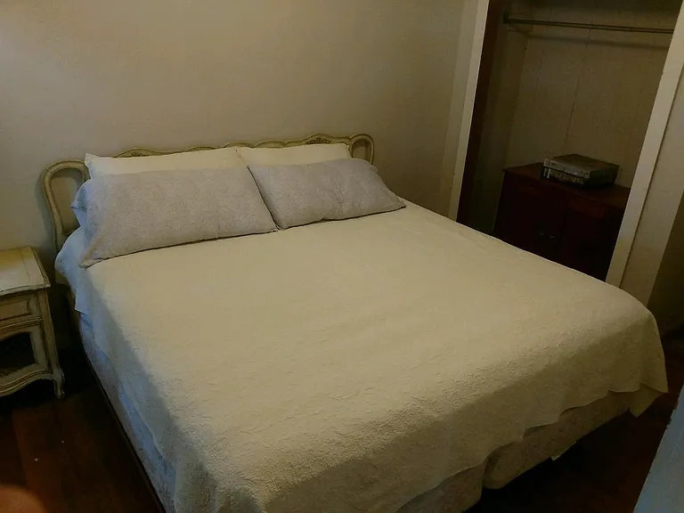 King Bedroom #1