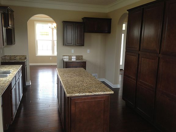 4th image of 1794 Ivy St #7696