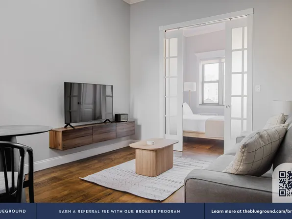 290 West 12th Street image 4 of 26