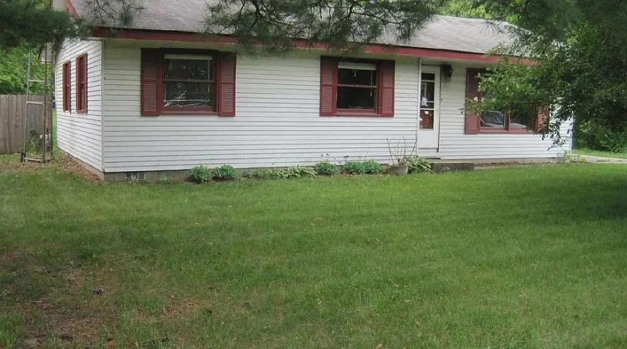 10484 N 500 E photo 1