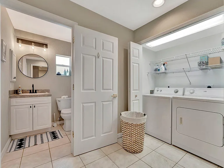 26059 Sandhill Blvd #B — Photo 24