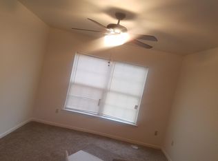 688 S 16th St, Newark, NJ 07103