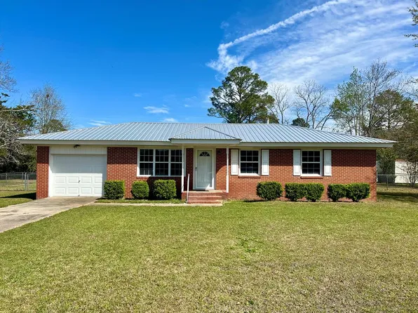 123 Traylor Ave, Fitzgerald, GA 31750