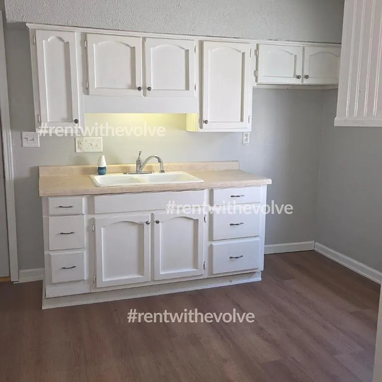 909 N. Brady St., Muncie IN 47303 — Photo 2