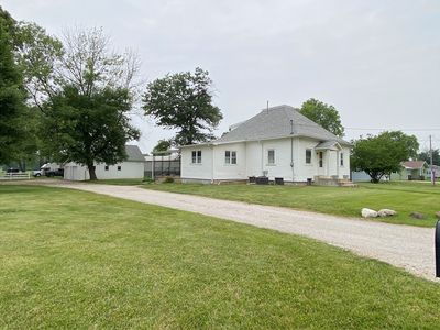 828 S Indiana St, Ashmore, IL, 61912