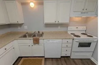 Building Photo - 6238 Eastridge Dr #603
