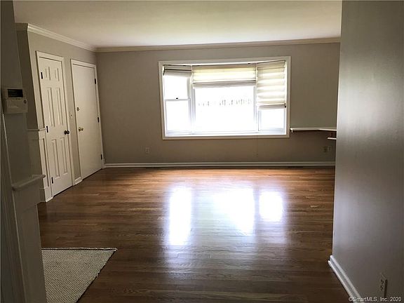5th image of 365 Glendale Ave Unit B4