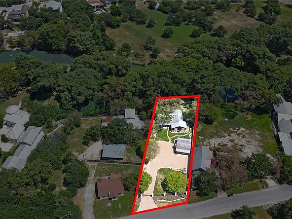 5th image of 2221 Gruene Rd