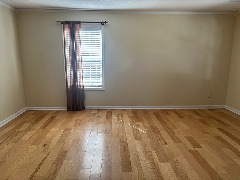 1116 Benjamin Ln — Photo 6
