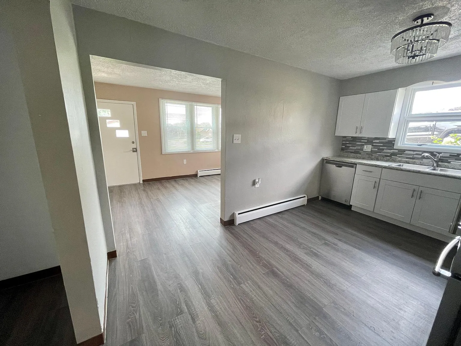 2 bed, 894 sqft, $950 — Photo 3