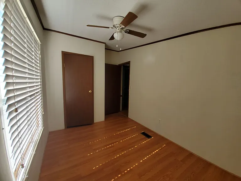4043 Nashville Dr — Photo 18