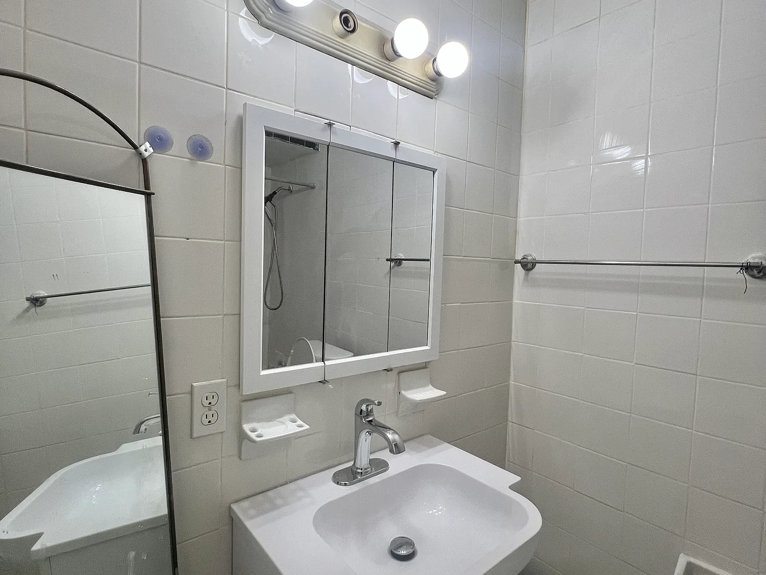 2 bed, 900 sqft, $2,600 — Photo 4