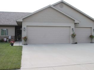 130 Schumacher Blvd, Denver, IA 50622