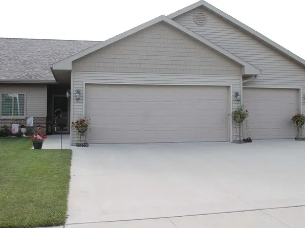 130 Schumacher Blvd, Denver, IA 50622