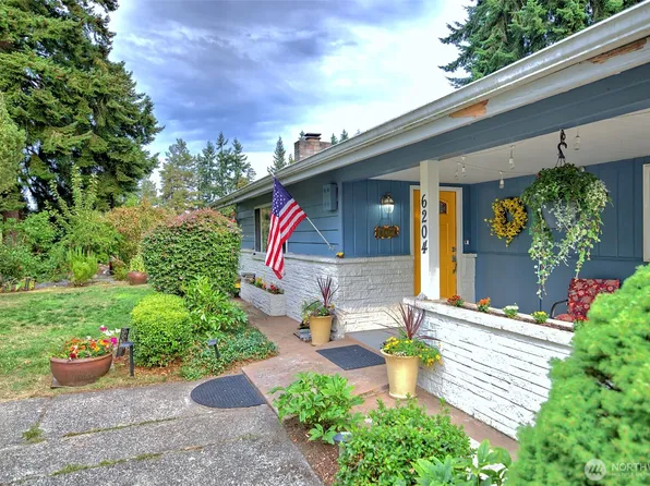 6204 204th Street SW, Lynnwood, WA 98036