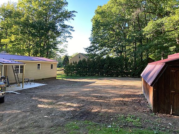 4th image of 3317 Tamarack Dr
