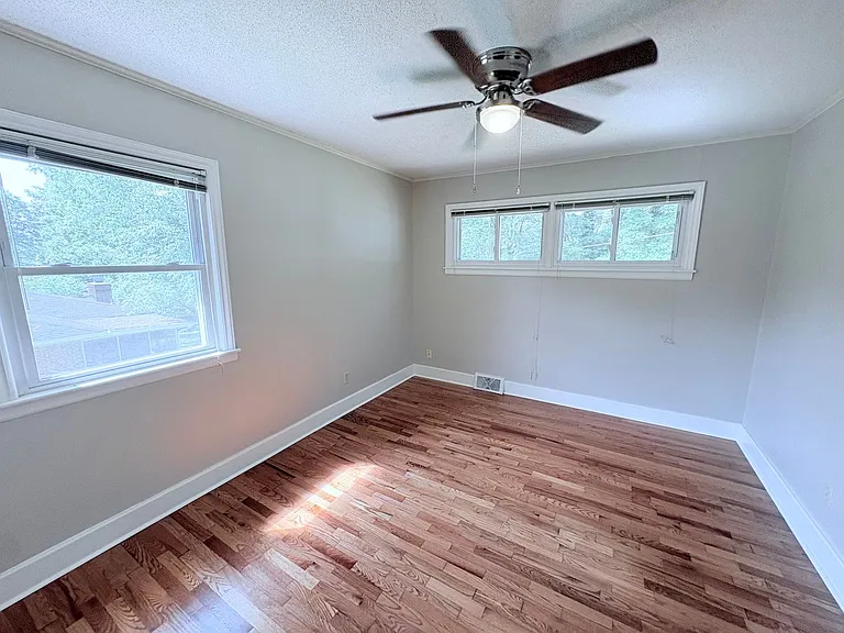 207 Holly Ave — Photo 22