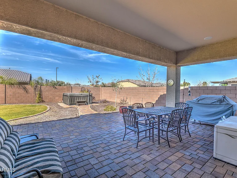2364 E Susan Dr — Photo 14