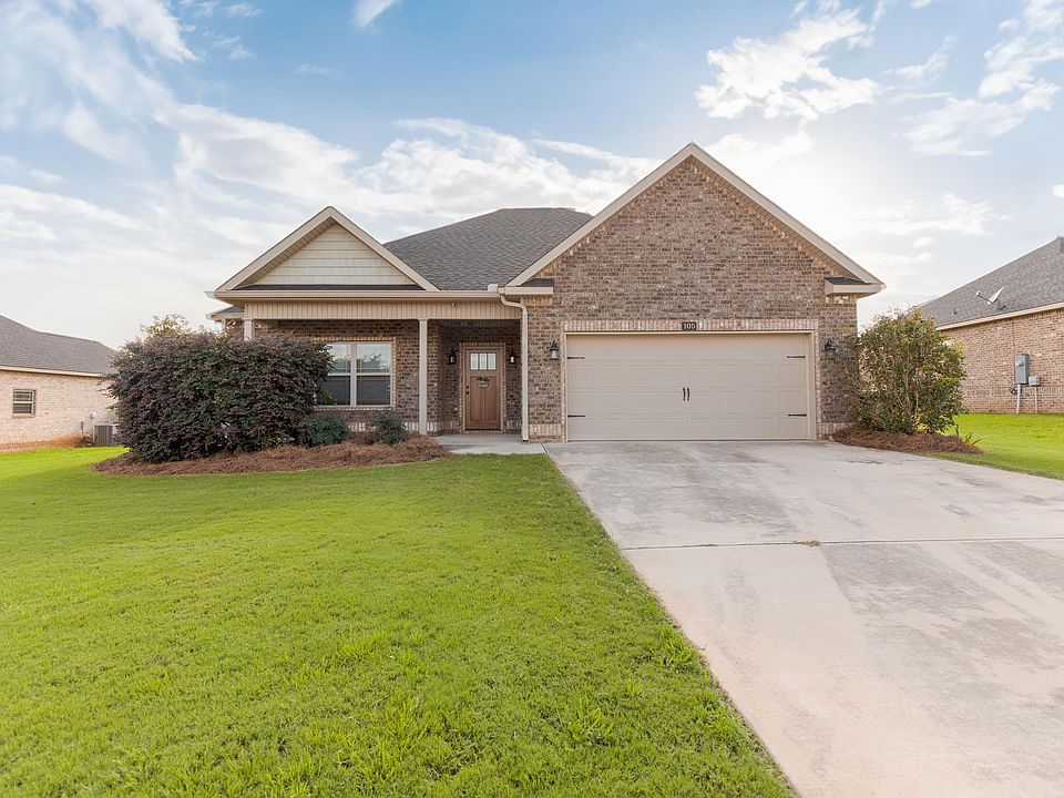 1st image of 105 Ravencrest Dr