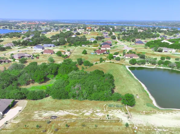 1210 Bentwater Pkwy, Granbury, TX 76049