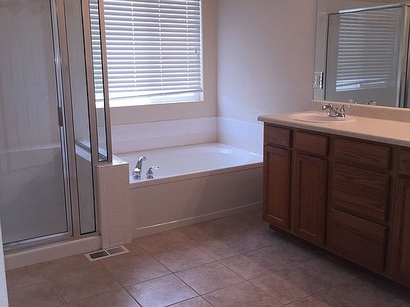 4th image of 7538 Potomac Dr