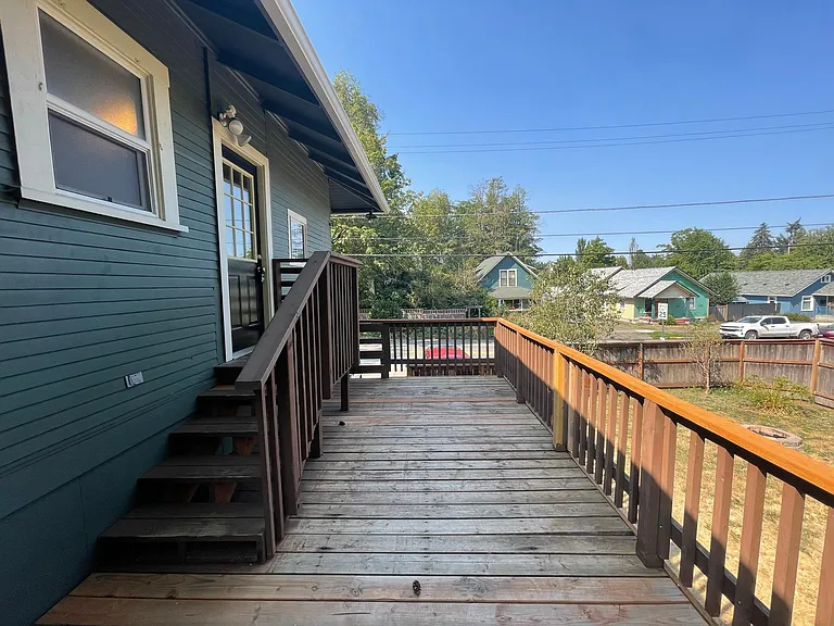 1609 E 24th Ave — Photo 11