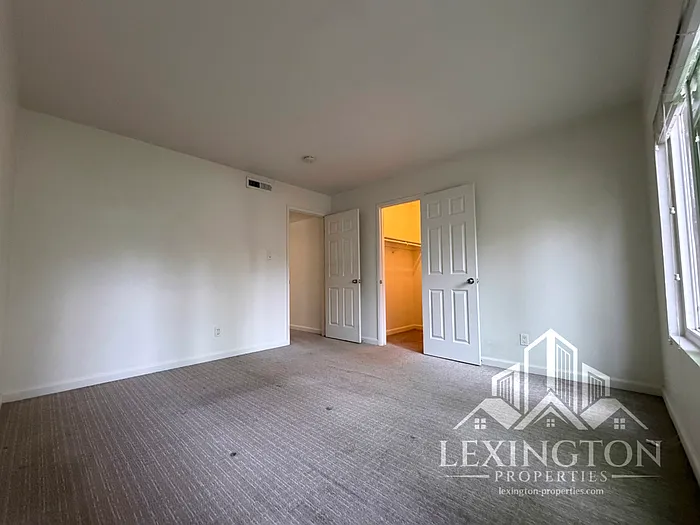 2325 I St #4 — Photo 18