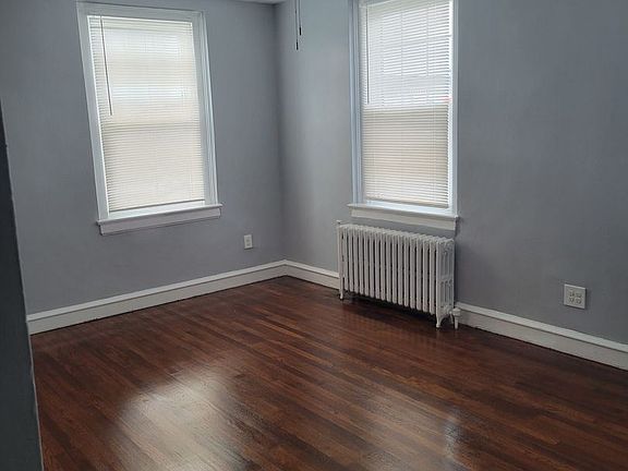 4th image of 1458 Northampton St #17557729