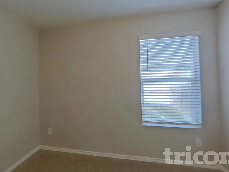 1016 Adler Way — Photo 12