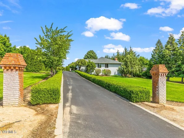 105 N Pear Ave, Yakima, WA 98908