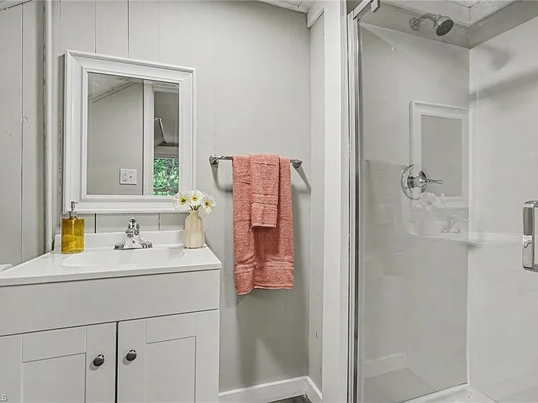 4534 Rocklane Dr — Photo 10