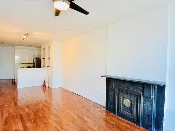 3rd image of 539 Bergen St APT 4R
