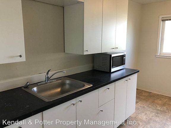 4th image of 936 38th Ave APT 4