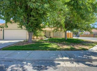2074 Hastings Dr, Los Banos, CA 93635
