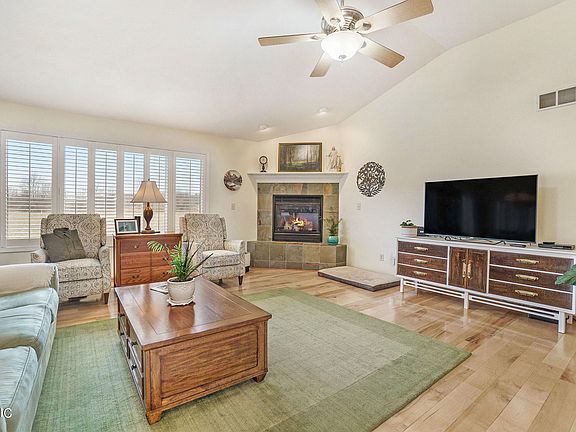 3rd image of 10784 Biltmore Ln
