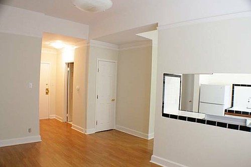 2nd image of 980 Bush St APT 102