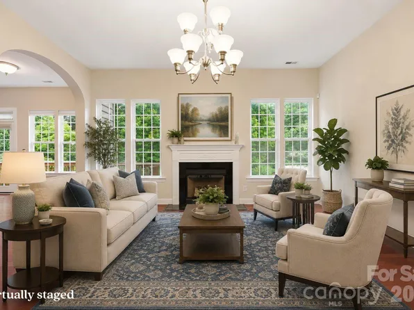 878 Treasure Ct, Fort Mill, SC 29708