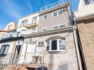 32 46th St, Weehawken, NJ 07086