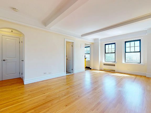 2nd image of 95 Christopher St APT 8H