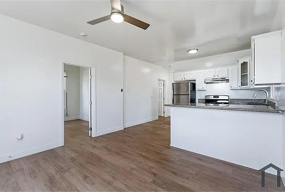 4505 Ascot Ave — Photo 1