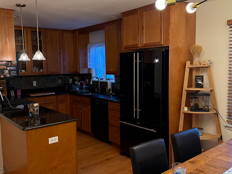 246 Seaside Ave #3 — Photo 1