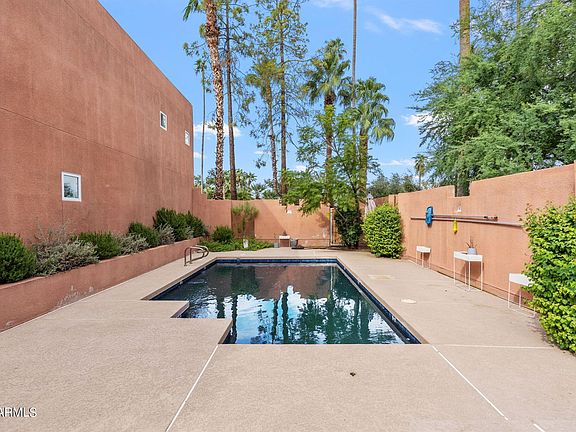 3rd image of 21 W Pasadena Ave Unit 2