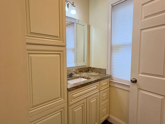 5th image of 80 Dwight St #2