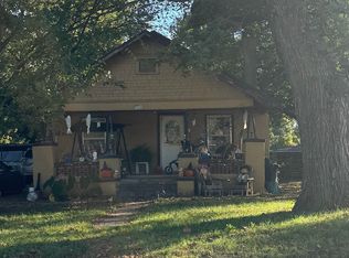 1917 Central Ave, Winfield, KS 67156