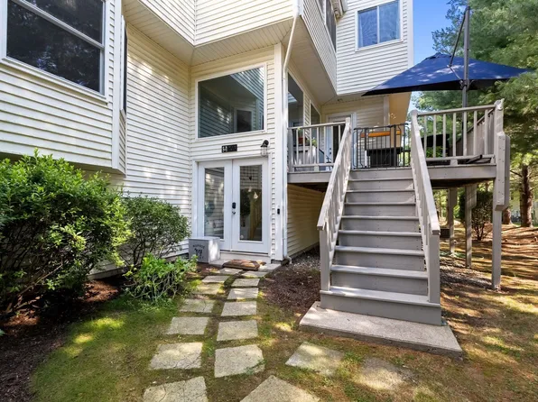 703 Old Bridge Ln #703, Bellingham, MA 02019