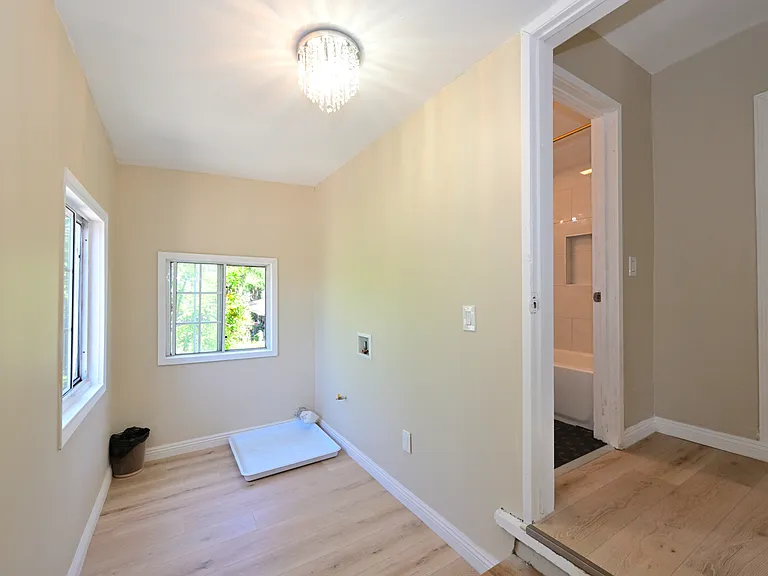 328 E Olive Ave — Photo 29
