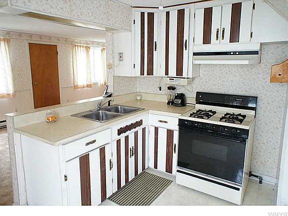 4th image of 140 N Legion Dr