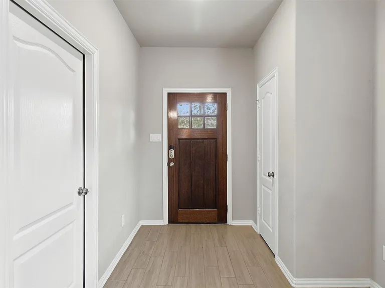8415 Balding Dr — Photo 6