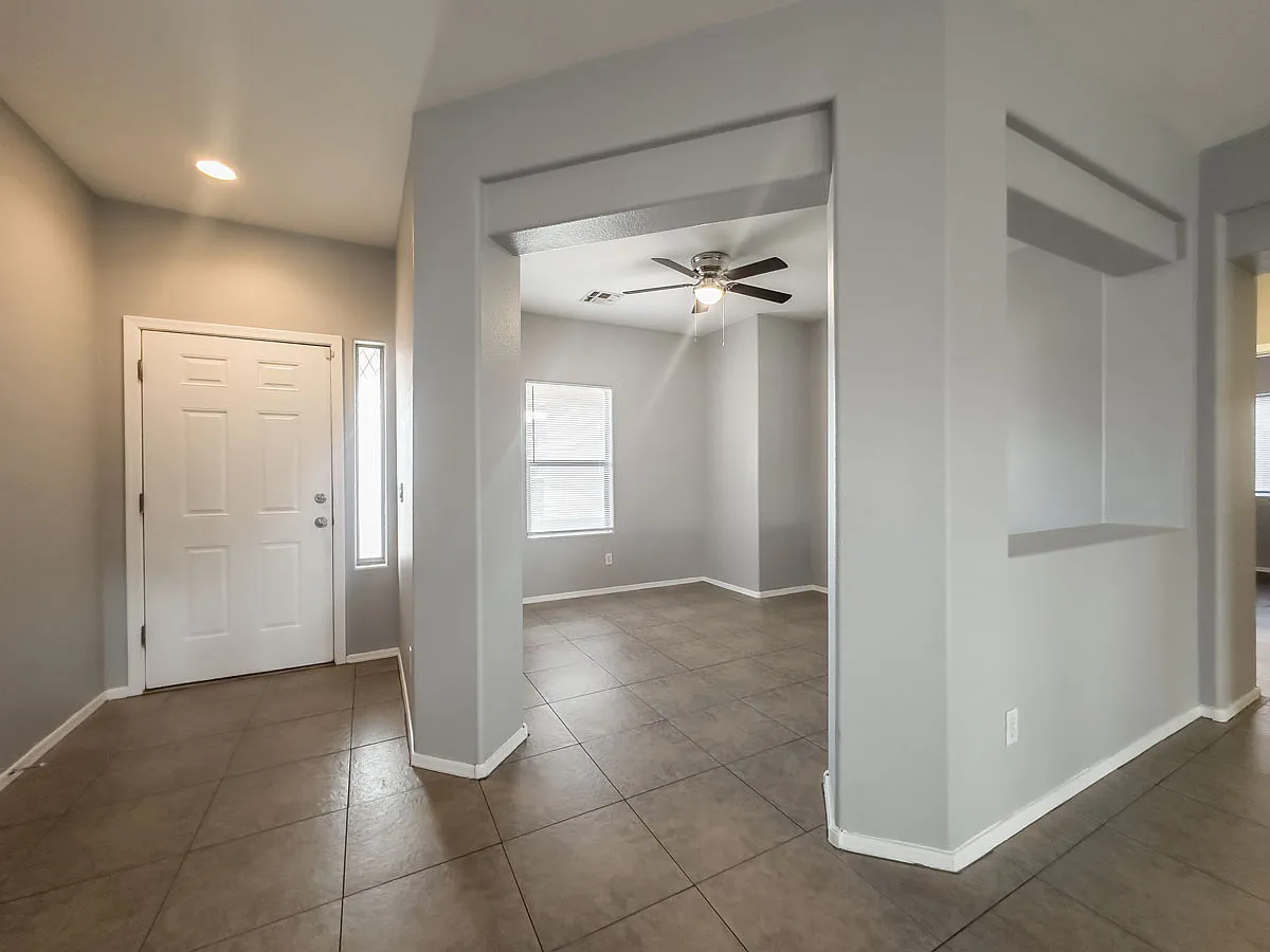 Move In Ready! 3 Beds, 2 Baths, Grass Backyard! — Photo 4